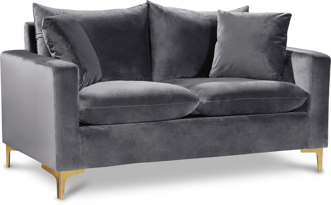 Naomi - Loveseat