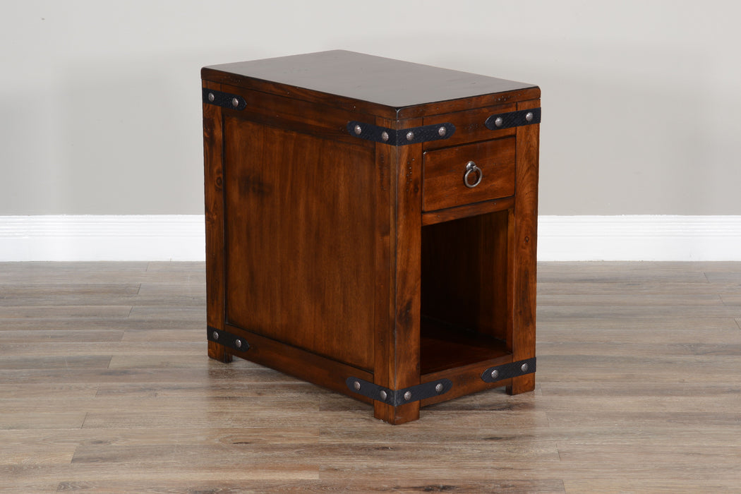 Santa Fe - 25" Chair Side Table - Dark Brown