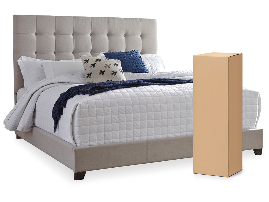 Dolante  Upholstered Bed