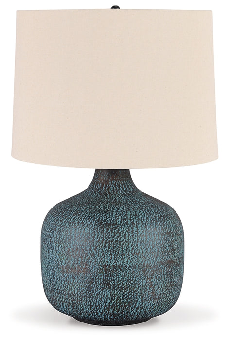 Malthace Metal Table Lamp (1/CN)