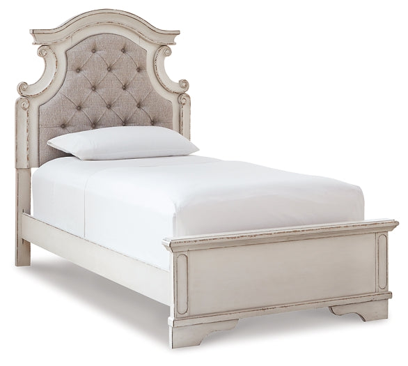 Realyn Twin Panel Bed with Mirrored Dresser