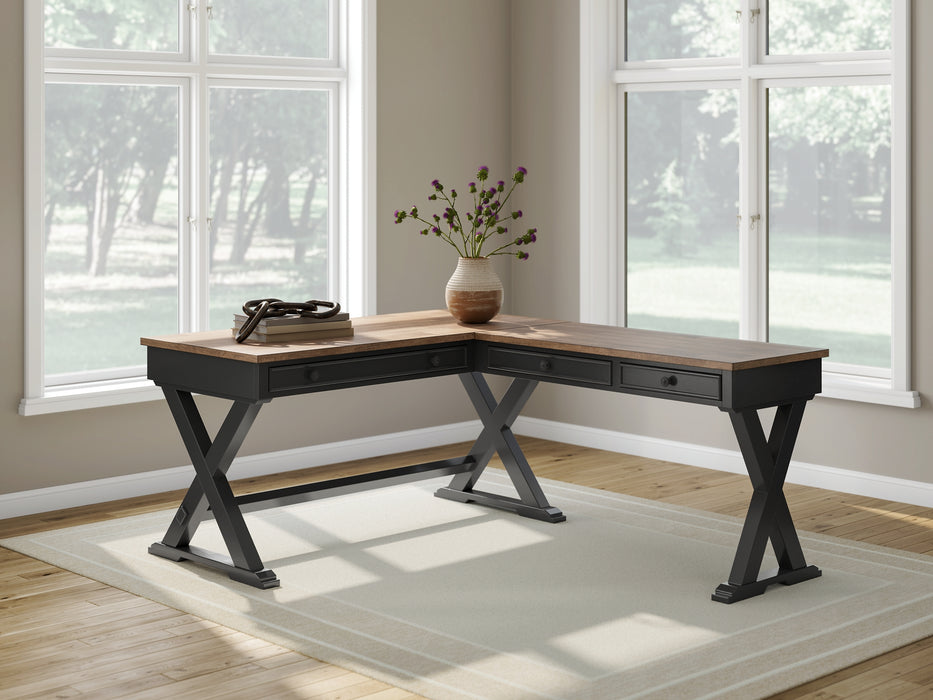 Wildenauer Home Office Desk