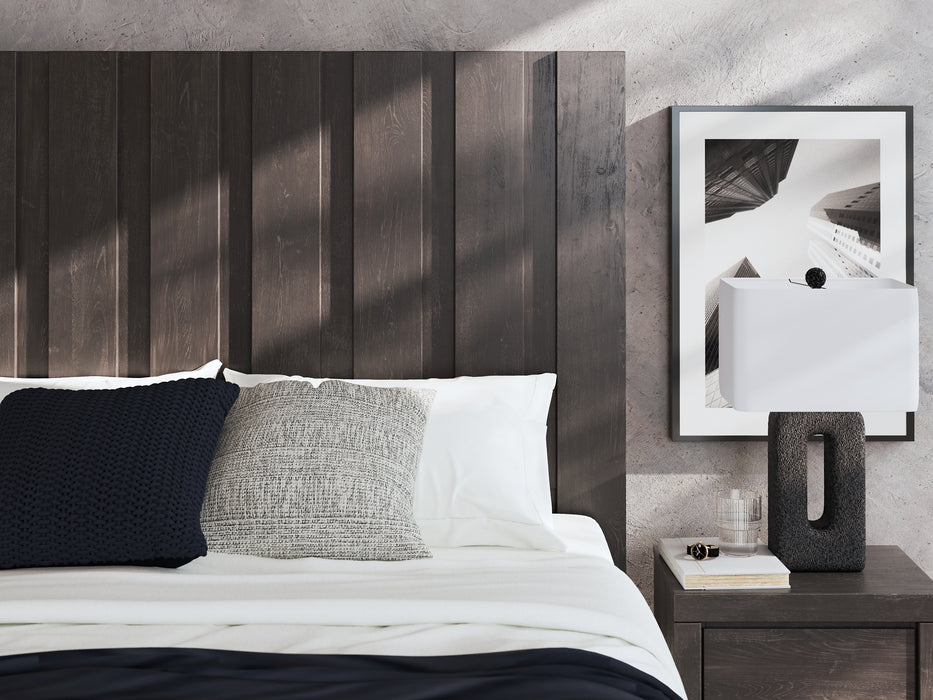 Fraluna King Panel Bed, Dresser, Mirror, Chest and Nightstand