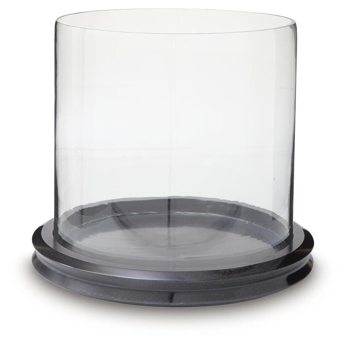 Saskia Candle Holder