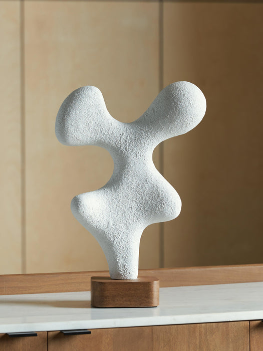 Lavarsen Sculpture
