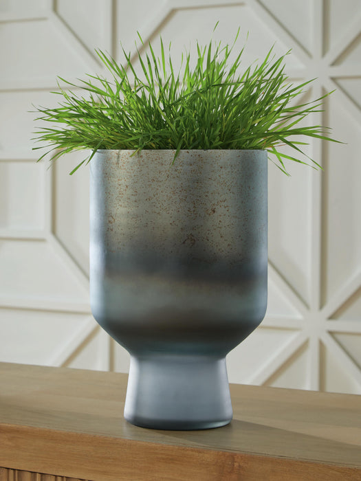 Pennmore Vase