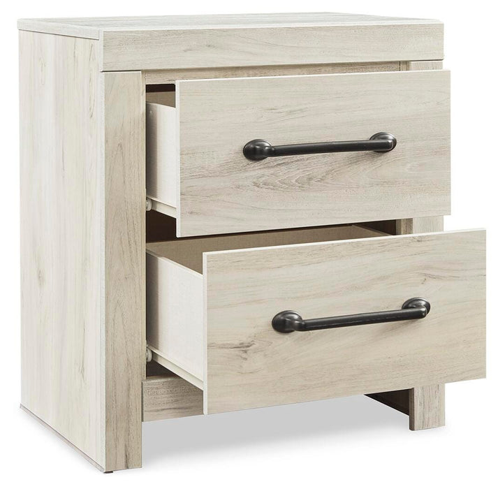 Cambeck Full Panel Bed with Mirrored Dresser and Nightstand