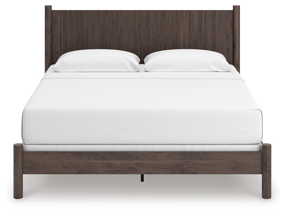 Pamytta King Panel Bed, Dresser and Mirror