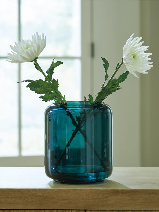 Inisland Vase