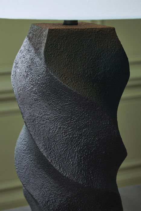 Amillion Poly Table Lamp (1/CN)
