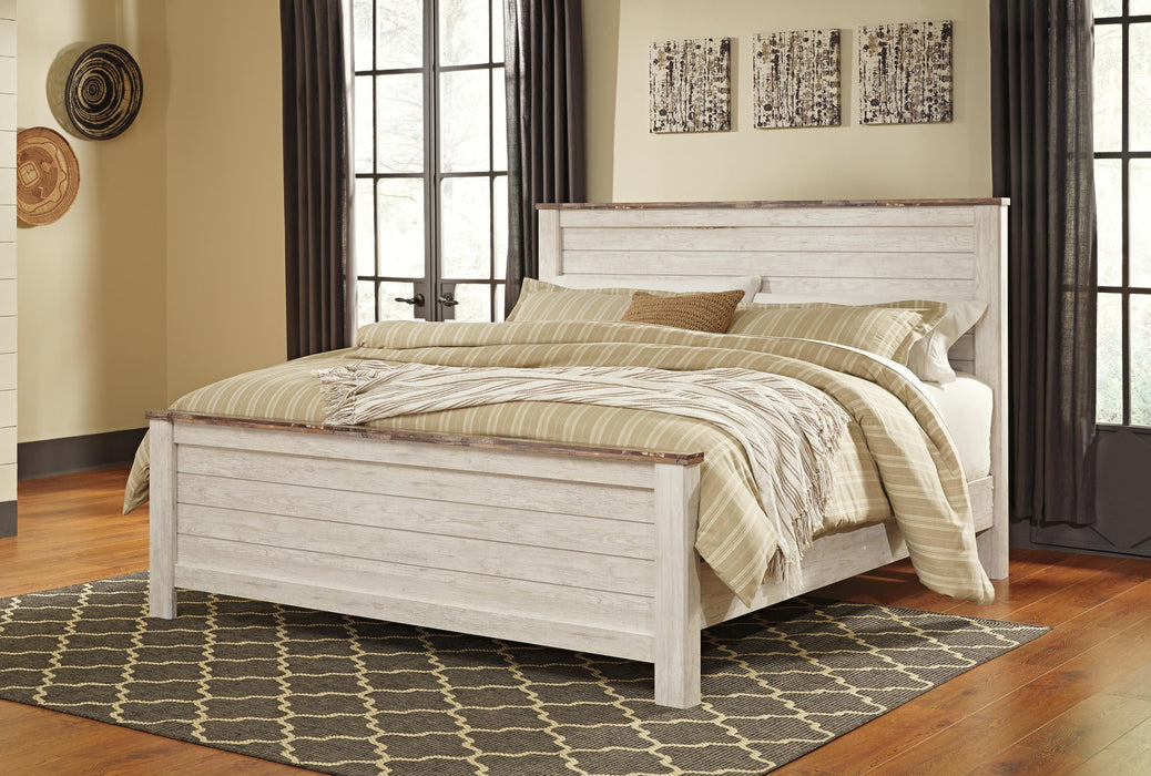 Willowton King Panel Bed with Mirrored Dresser