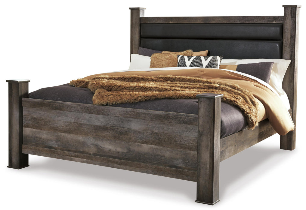 Wynnlow King Poster Bed with Mirrored Dresser