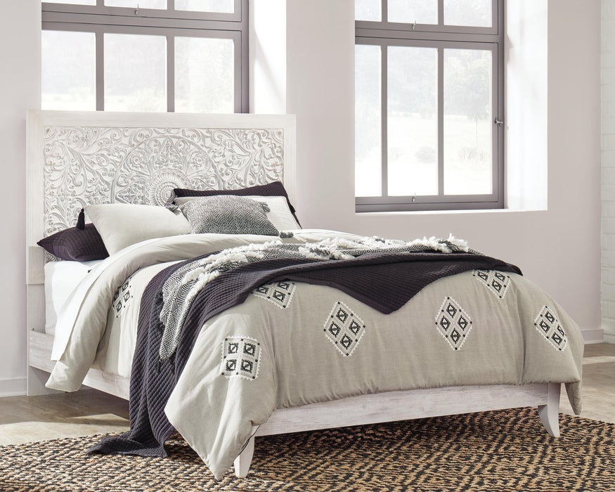 Paxberry Queen Panel Bed with Mirrored Dresser, Chest and Nightstand