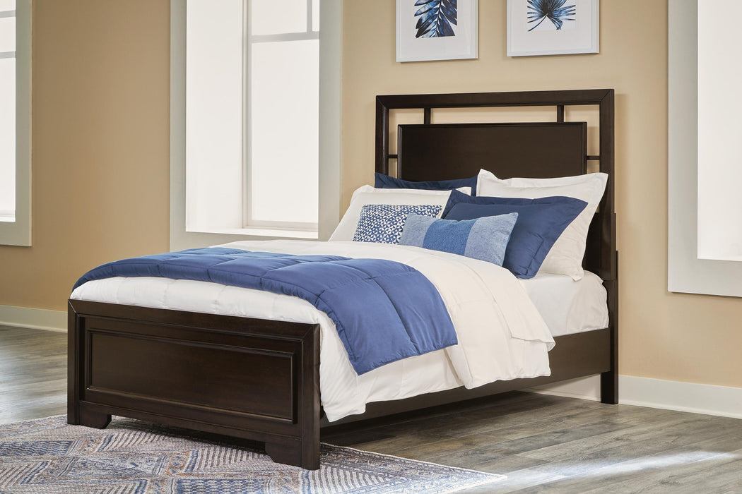 Covetown Full Panel Bed with Mirrored Dresser
