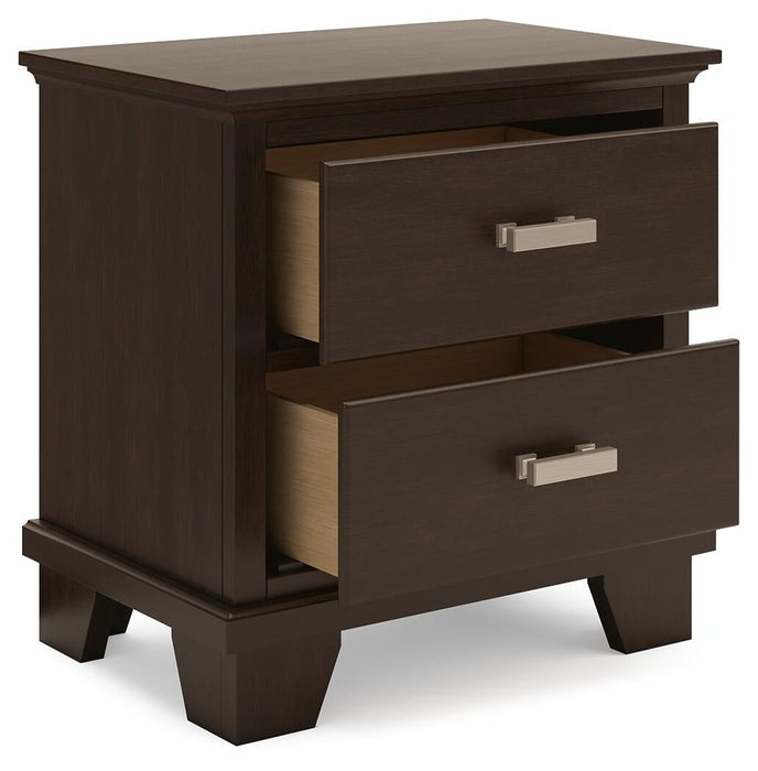 Covetown Full Panel Bed with Mirrored Dresser and Nightstand