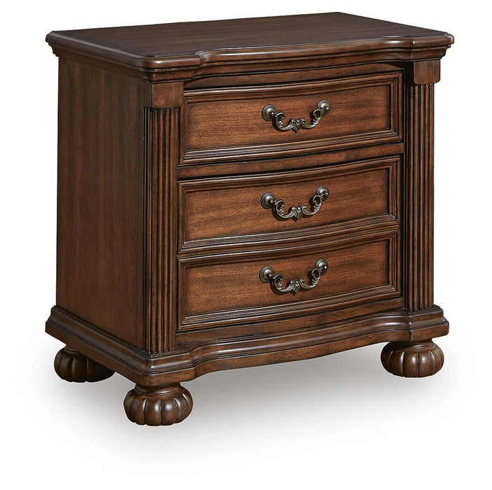 Lavinton California King Poster Bed with Mirrored Dresser and Nightstand