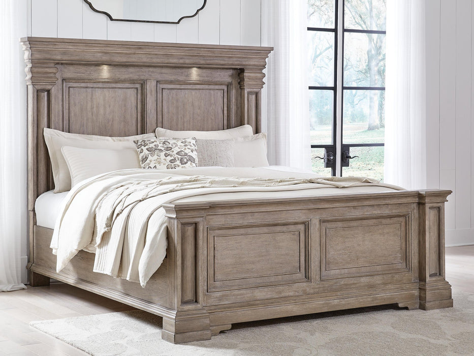 Blairhurst Queen Panel Bed with Mirrored Dresser