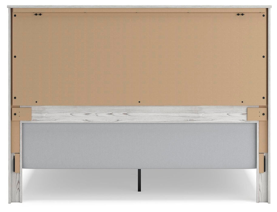 Gerridan King Panel Bed with Mirrored Dresser