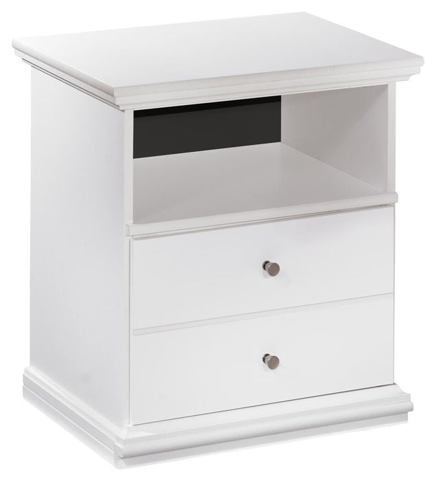 Bostwick Shoals King Panel Bed, Dresser, Mirror and Nightstand