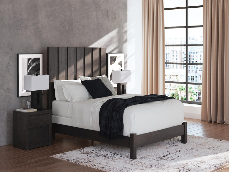 Parlayon Queen Panel Bed, Dresser and Mirror