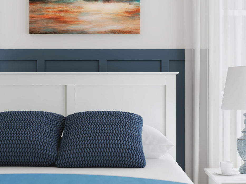 Bostwick Shoals Queen Panel Bed, Dresser, Mirror and Nightstand