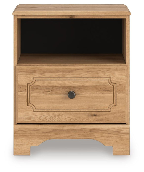 Galletyn Full Panel Bed with Mirrored Dresser and Nightstand