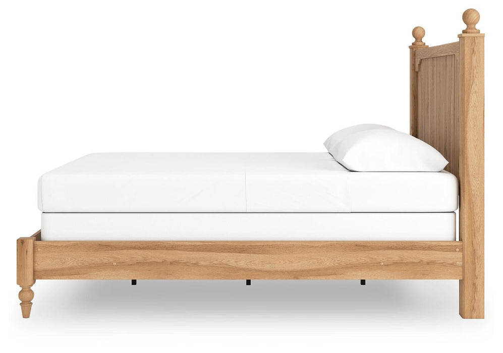 Galletyn Queen Panel Bed with Mirrored Dresser and Nightstand