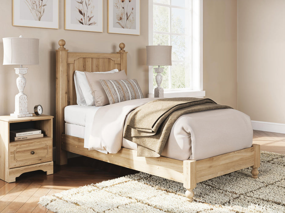 Galletyn Twin Panel Bed with Mirrored Dresser and Nightstand