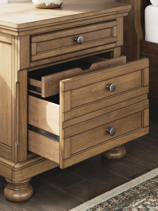 Vandenmore King Panel Bed with Mirrored Dresser and Nightstand